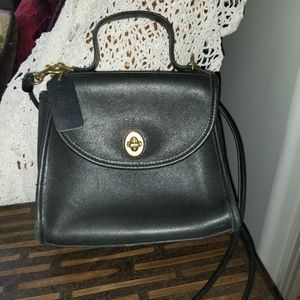 Authentic Coach leather crossbody / shoulder bag